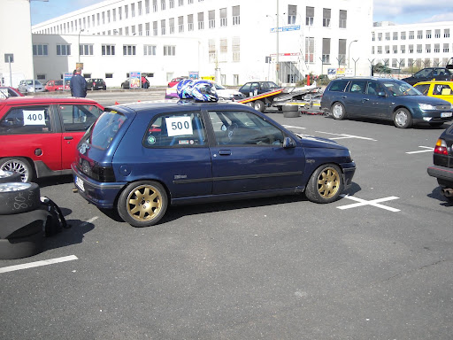 Renault Clio Williams) Renault Clio Williams)