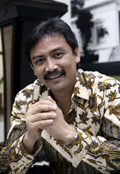 Andi mallarangeng VS Anas Urbaningrum Andi mallarangeng VS Anas Urbaningrum