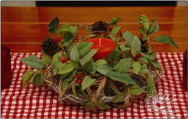 [passionatelyartisticcentrepiece2terriebailey03-10-2010[3].jpg]
