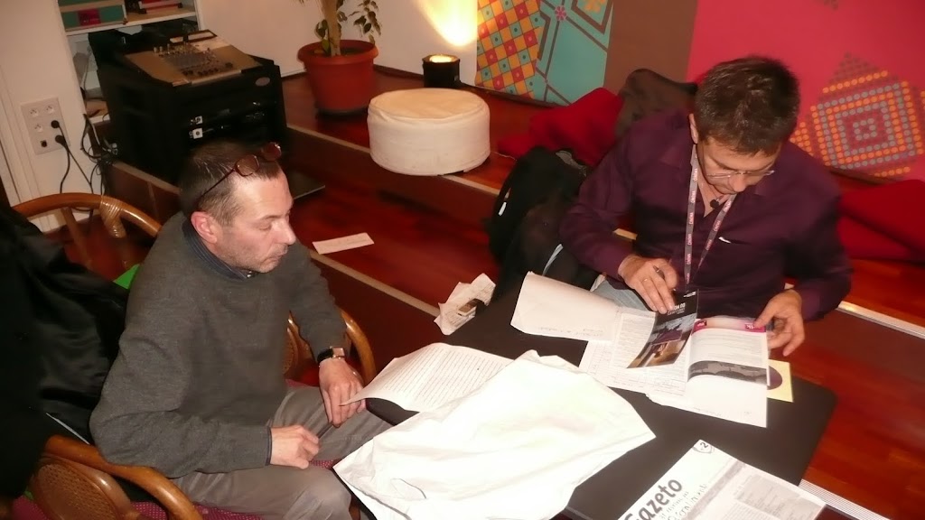 Stéphane et G. Autret préparant une émission