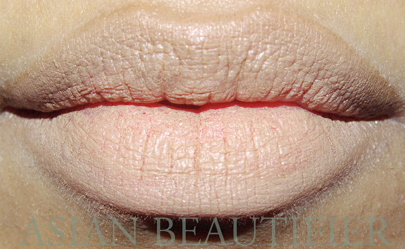 Illamaqua Lipstick in Submit Illamaqua Lipstick in Submit