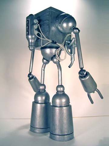 [mikeslobot_mechanobot_5[2].jpg]