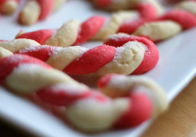[candy-cane-cookies-36.jpg]