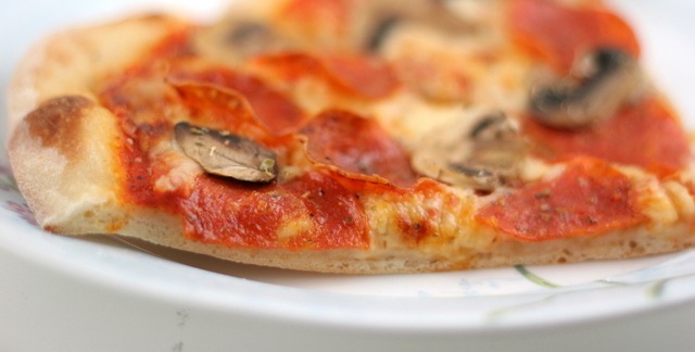 [thin-crust-pizza-41[1].jpg]