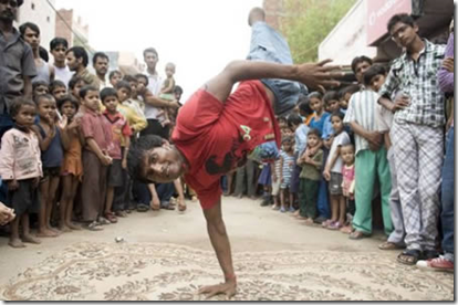 10 Απίστευτοι Άνθρωποι χωρίς πόδια