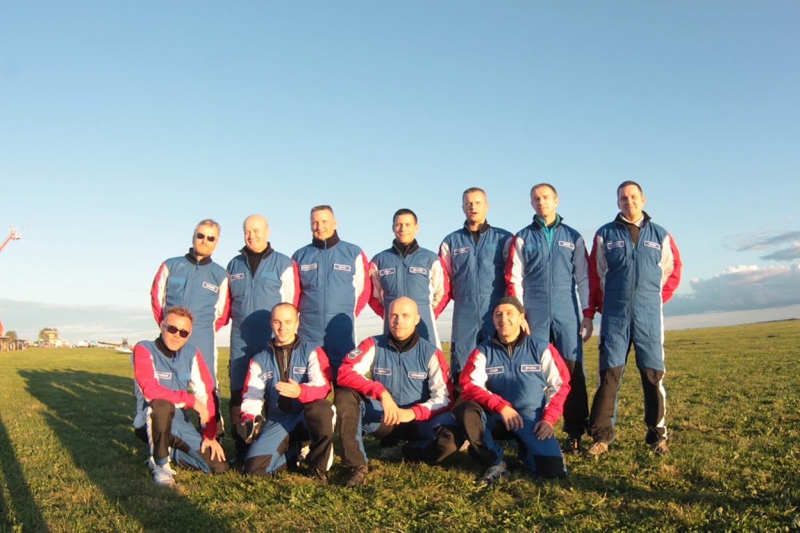 Skoki spadochronowe w tandemie z samolotu w Przasnyszu
