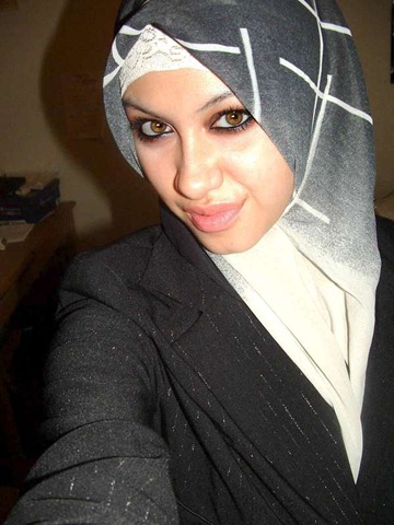 [hot-arab-girl-05[2].jpg]