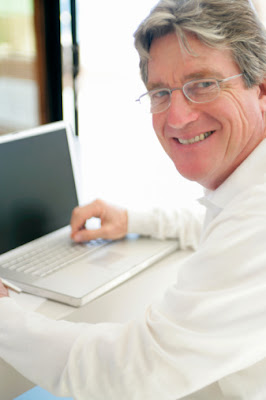 Get started right here for installment loans for bad credit. An elderly man requesting installment loans for bad credit online.