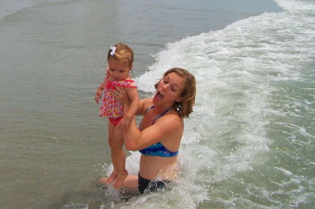 [Mommy & Caroline in the Water5[3].jpg]