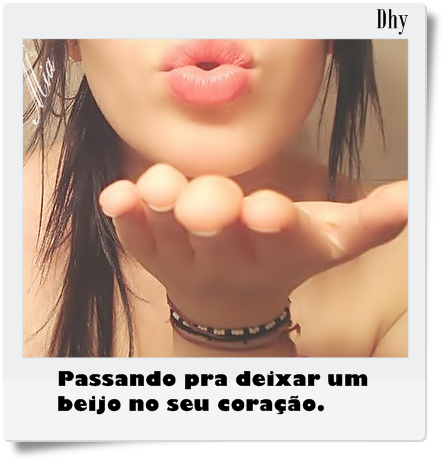 Resultado de imagem para gif beijo no seu coraçao