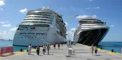 ships-docked-st-maarten.jpg