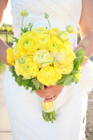 Yellow Roses Wedding Bouquets Ideas