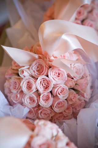 [LeslieDumkeStudio1hanafloraldesign5.jpg]