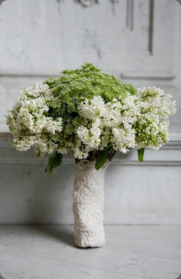 greenwhitecenterpiece2 queen anne's lace collared by white lilac and finished in french lace JL Designs greenwhitecenterpiece2 queen anne's lace collared by white lilac and finished in french lace JL Designs