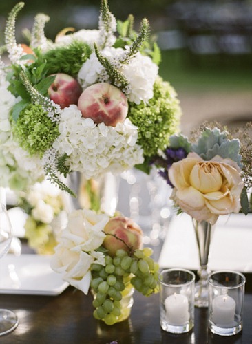 [centerpiece-with-peaches-gia-canali-[1].jpg]