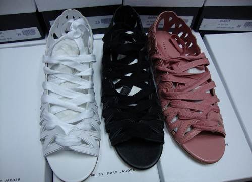 alternative text
