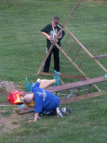 [swingset-yard 006-color[4].jpg]
