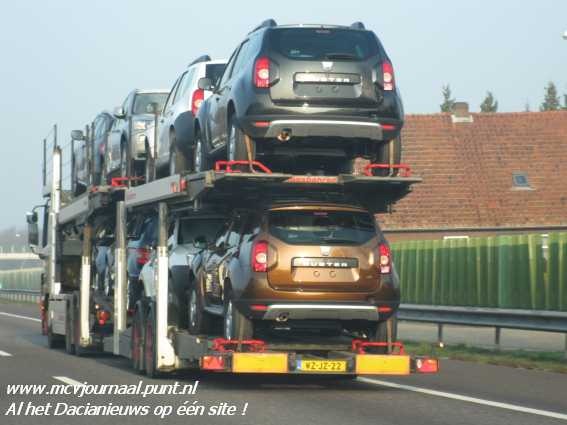 [Dacia Duster op transport 04[4].jpg]