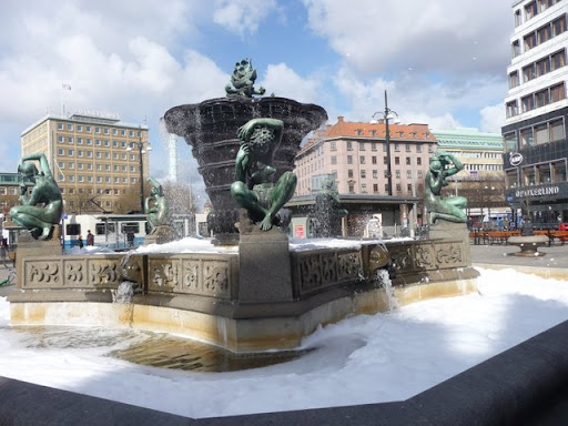 La fontana della Piazza del Ferro