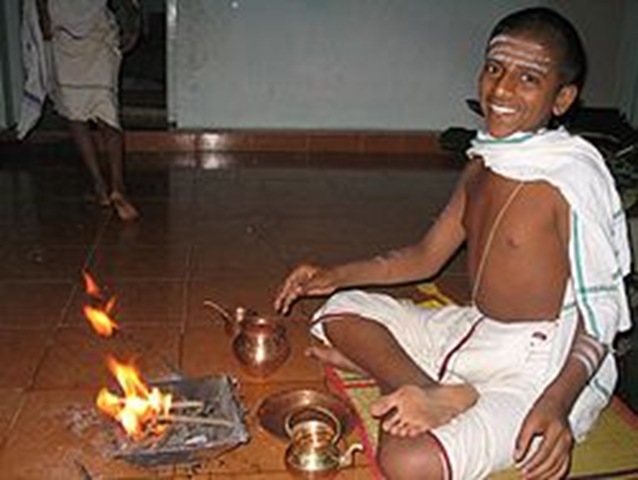[brâmane Brahmin boy ritual[4].jpg]