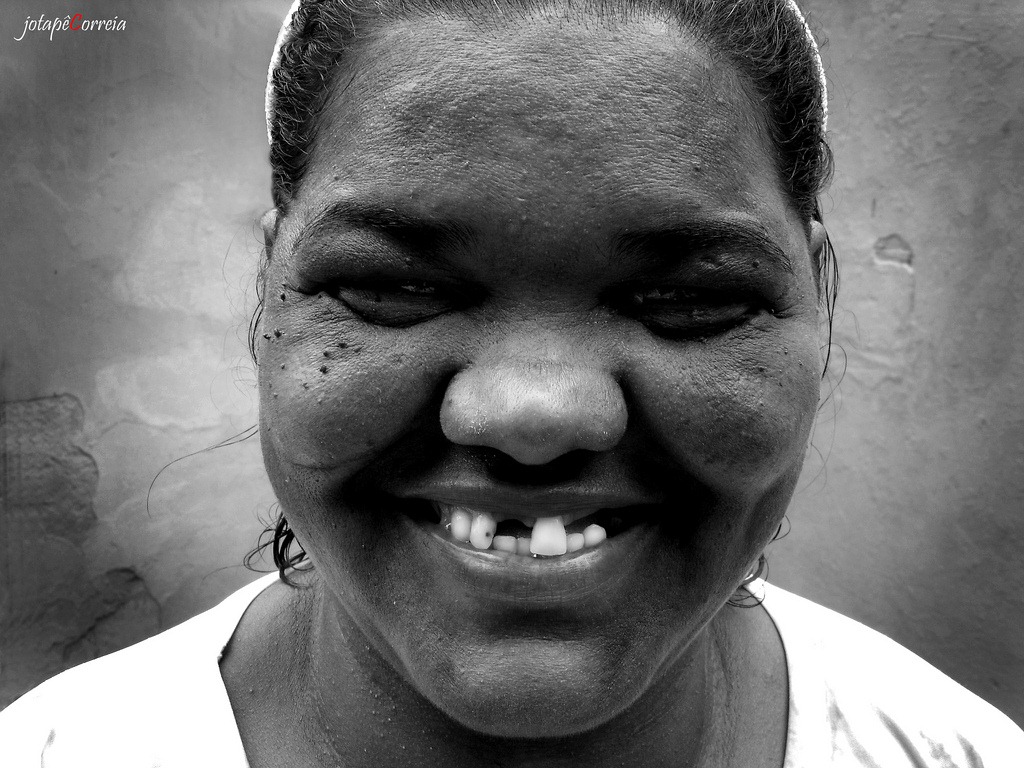 [mulher sorrindo[7].jpg]