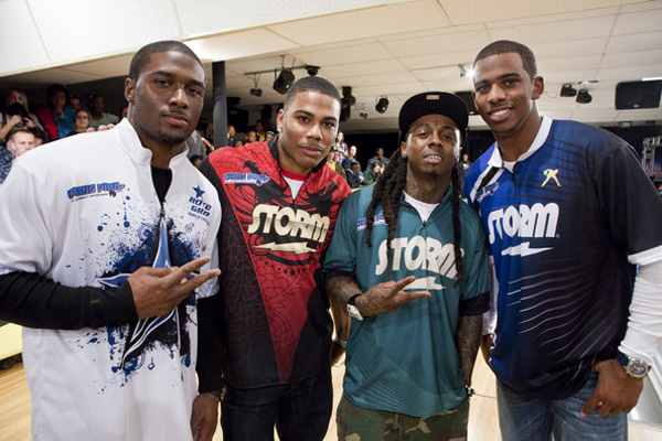 Fotos: Lil Wayne joga boliche depois de sair da cadeia Fotos: Lil Wayne joga boliche depois de sair da cadeia