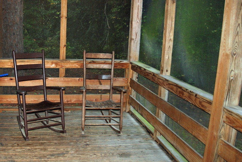 [03 cabin screened porch[2].jpg]