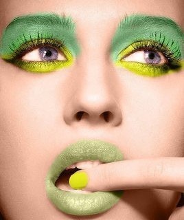 [Maquiagem-Verde-e-Amarela-Carnaval-do-Rio-de-Janeiro[2].jpg]