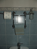 porta asciugamani con porta roto e porta sapone integrato