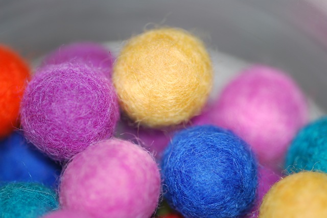 Felt balls (2) Felt balls (2)