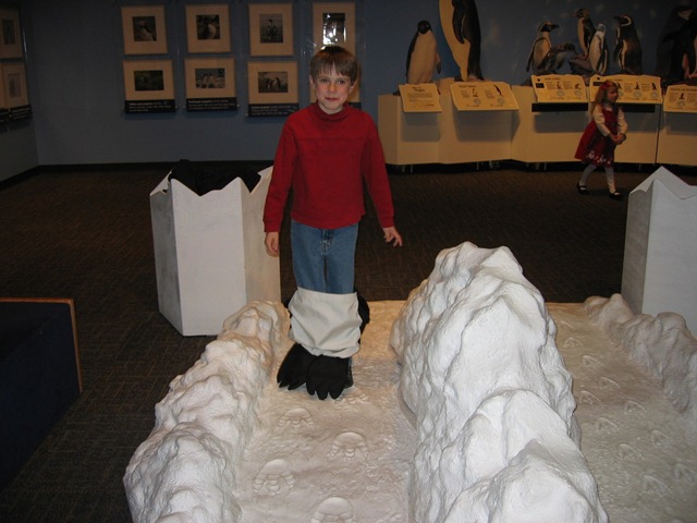 [Dec 2010 Children's Museum 014[2].jpg]