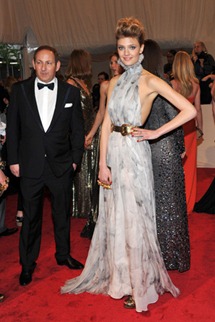 Met gala Constance Jablonski mcqueen