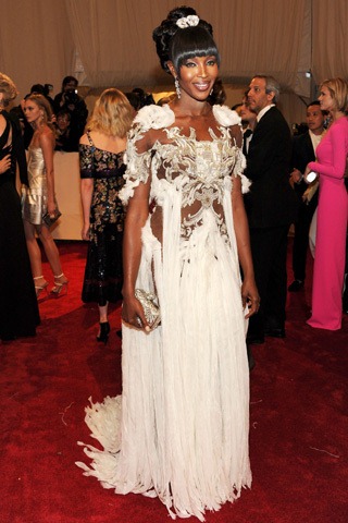 [Naomi Campbell McQueen[4].jpg]