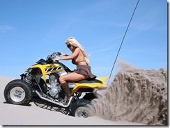 Hot_Girl_Nissan_V8_stuck_in_sand_dunes