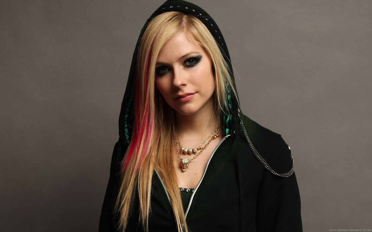 [avril_widescreen_1440x900[2].jpg]