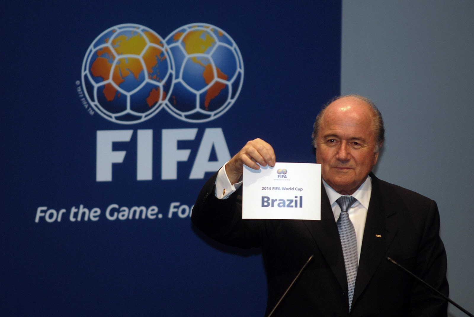[Joseph_Blatter_brazil_World_Cup_2014[3].jpg]