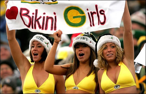 [green-bay-packers-bikini-girls[2].jpg]