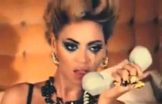 [BeyonceWhyDontYouLoveMeScreencaps55.png]