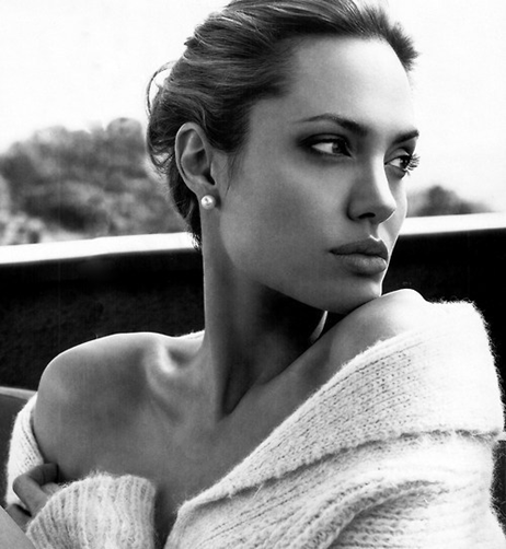 Angelina Jolie - Lashes