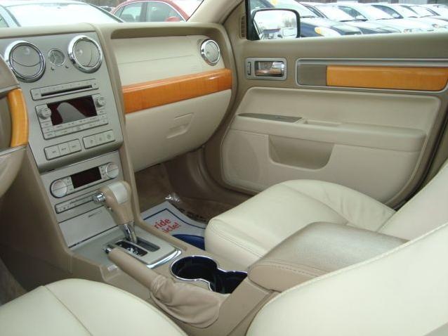 [Inside Lincoln MKZ[6].jpg]