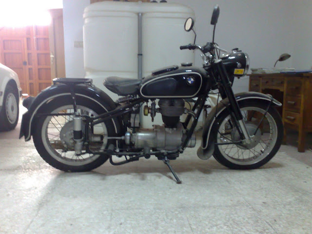 BMWR25.jpg