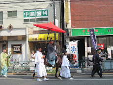 神職が乗る日本古来の馬「木曽駒」