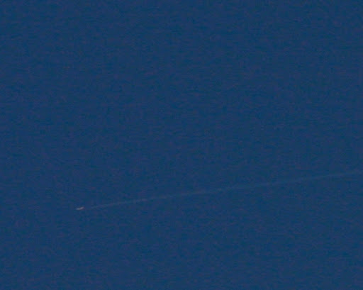 IMAGE: http://lh6.ggpht.com/_l1H-Se3D7bI/S82yij0WgDI/AAAAAAAAXhU/py3YT1xoGVk/Shuttle%20close%20up.JPG