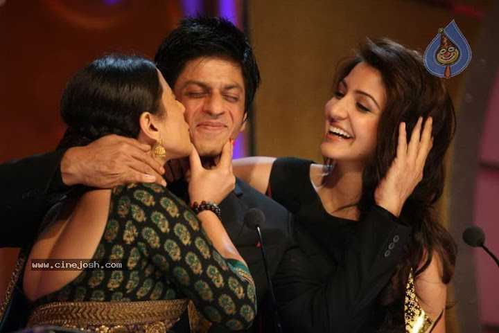 Bollywood celebrities At Chevrolet Apsara Awards Function Photos
