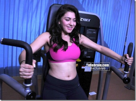 hansika70-600x441