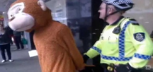 1264476821_costume_guys_arrested_02
