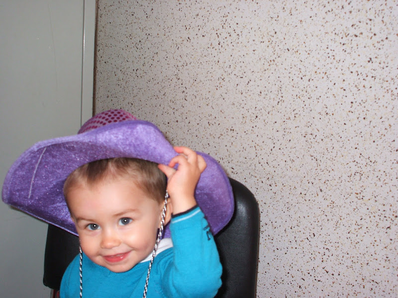 Blog de enzo-petit-pilote : enzo bient&ocirc;t grand fr&egrave;re..., septembre 2010