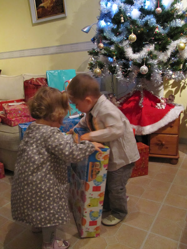 Blog de enzo-petit-pilote : enzo bient&ocirc;t grand fr&egrave;re..., decembre 2010
