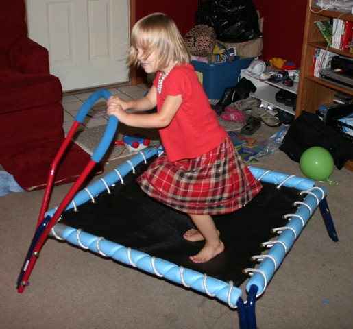 [2010-10-27 Jumping (7)[4].jpg]