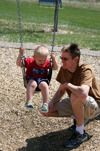 [2011-05-07 At The Park (8)[5].jpg]